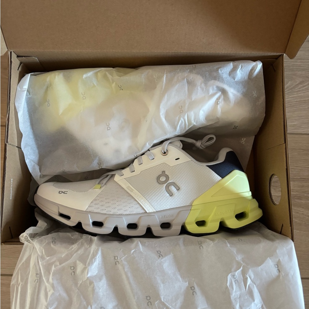 On Running Cloudflyer 4 Shoe Box — White and Hay